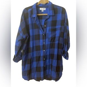 Dl tall woman’s  royal blue black plaid flannel long sleeves shirt